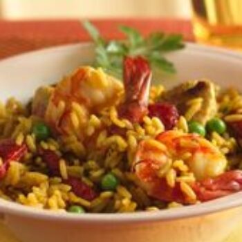 ¿Cómo hacer arroz con pollo y camarones?