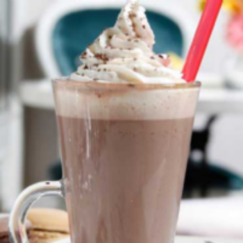 ¿Cómo hacer una malteada napolitana?